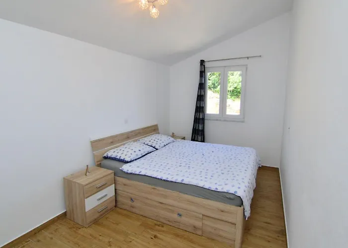 Apartman Lavanda-1 By Interhome Grebastica